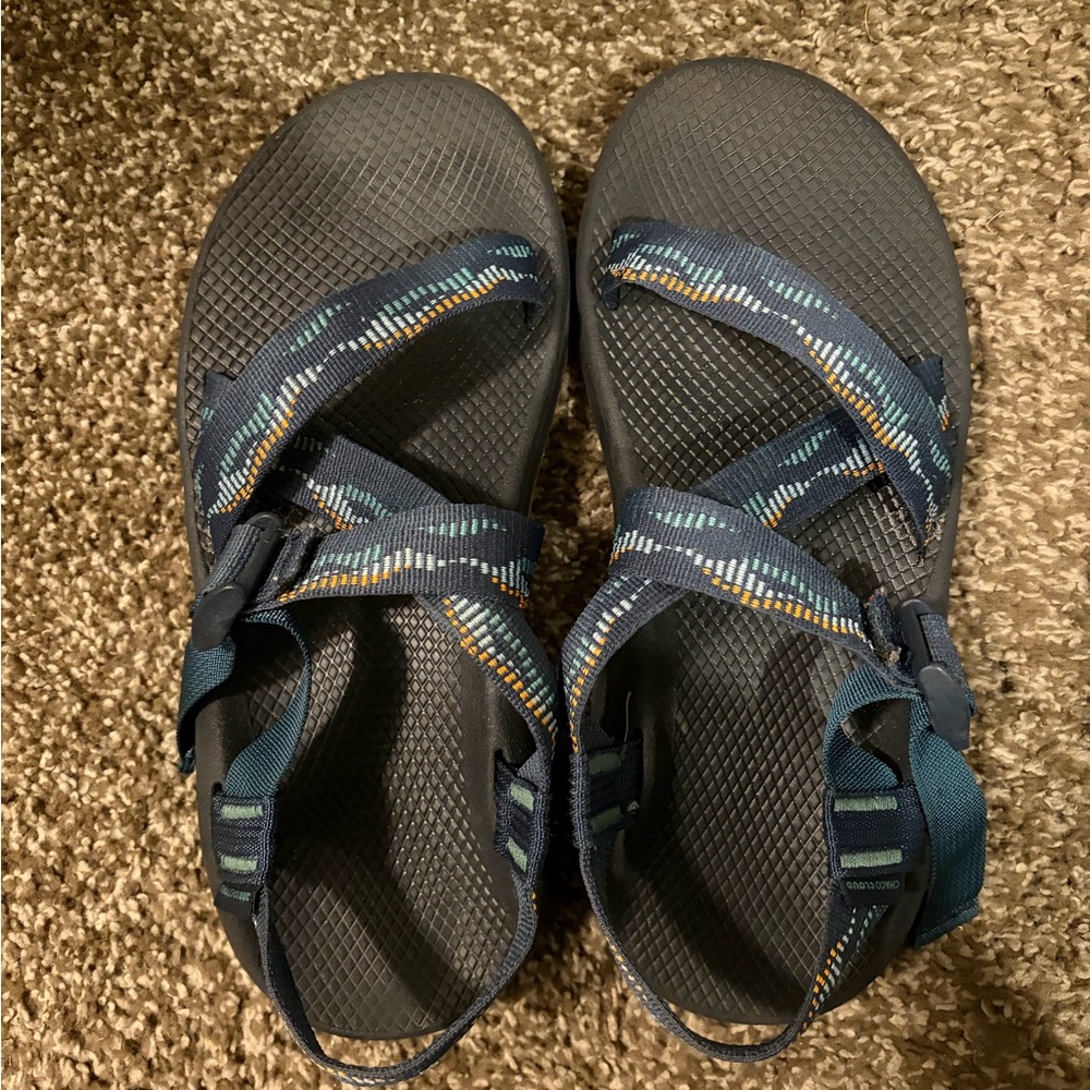 Men’s blue and orange chacos